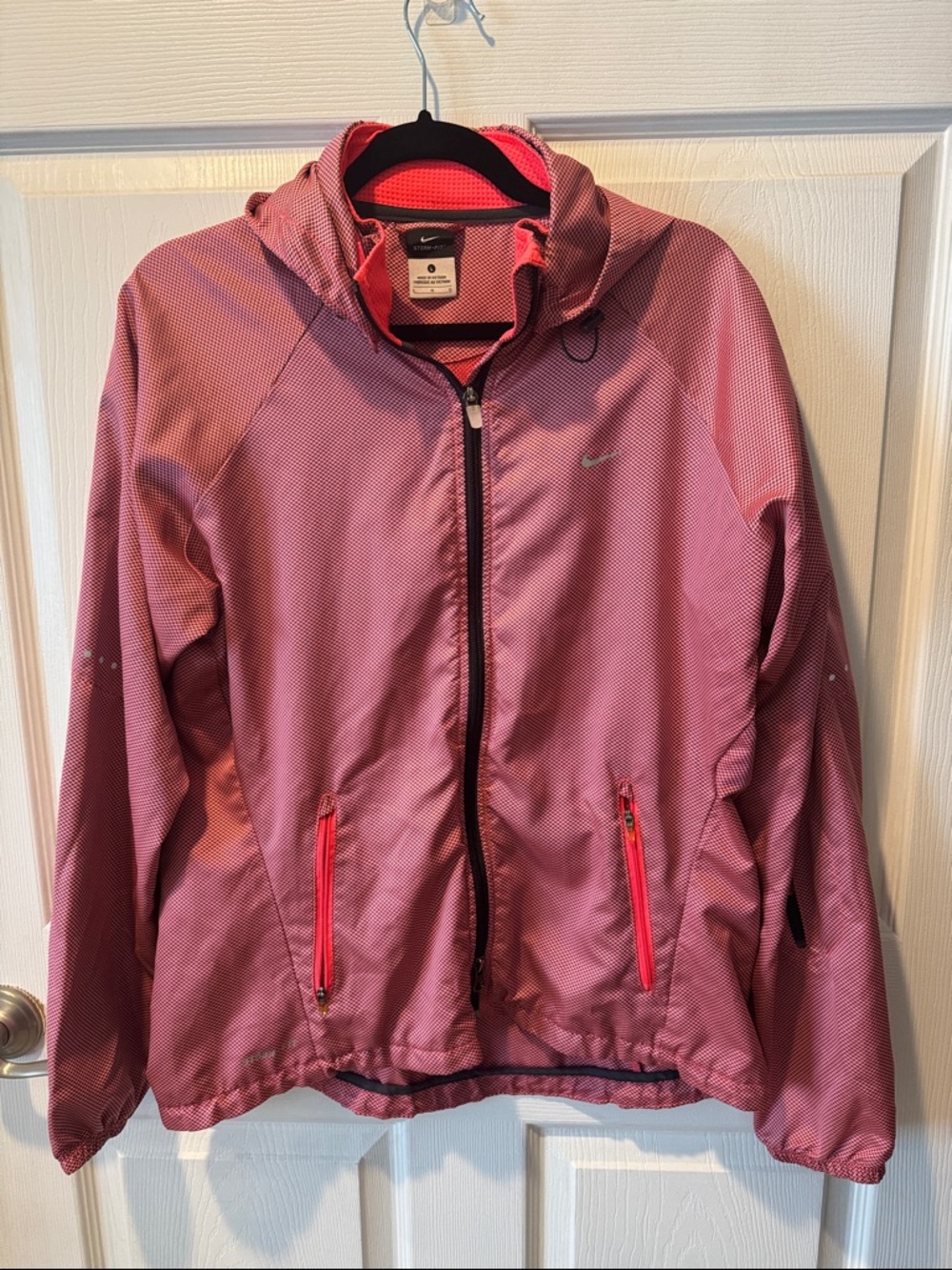 Nike Women’s Pink Hooded Windbreaker Jacket